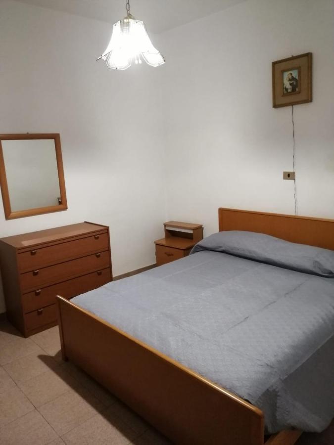 Hotel I Trecento Padula Esterno foto